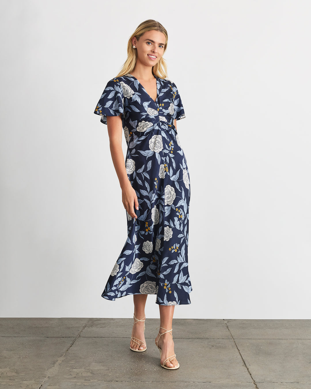 daphne blue dress Daphne Bridgerton Iconic Blue Lace Dress TV Show 'Bridgerton'